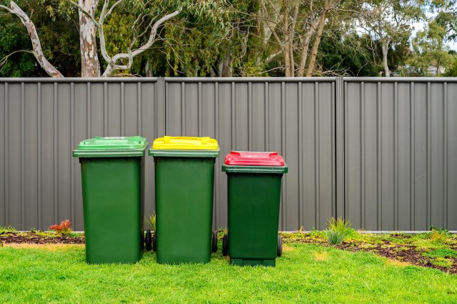 The Benefits of Curbside Trash Service: Convenience and Efficiency